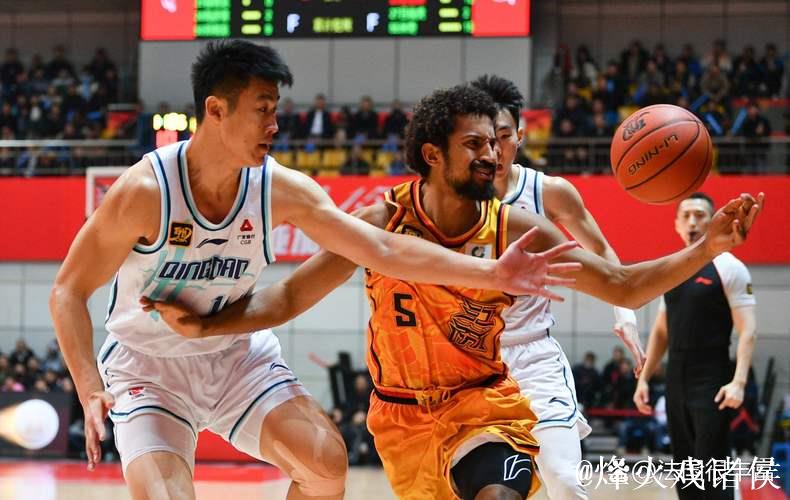 《半岛都市报》:青岛男篮的困难还是在于对对手外援的限制 《半岛都市报》:青岛男篮的困难还是在于对对手外援的限制